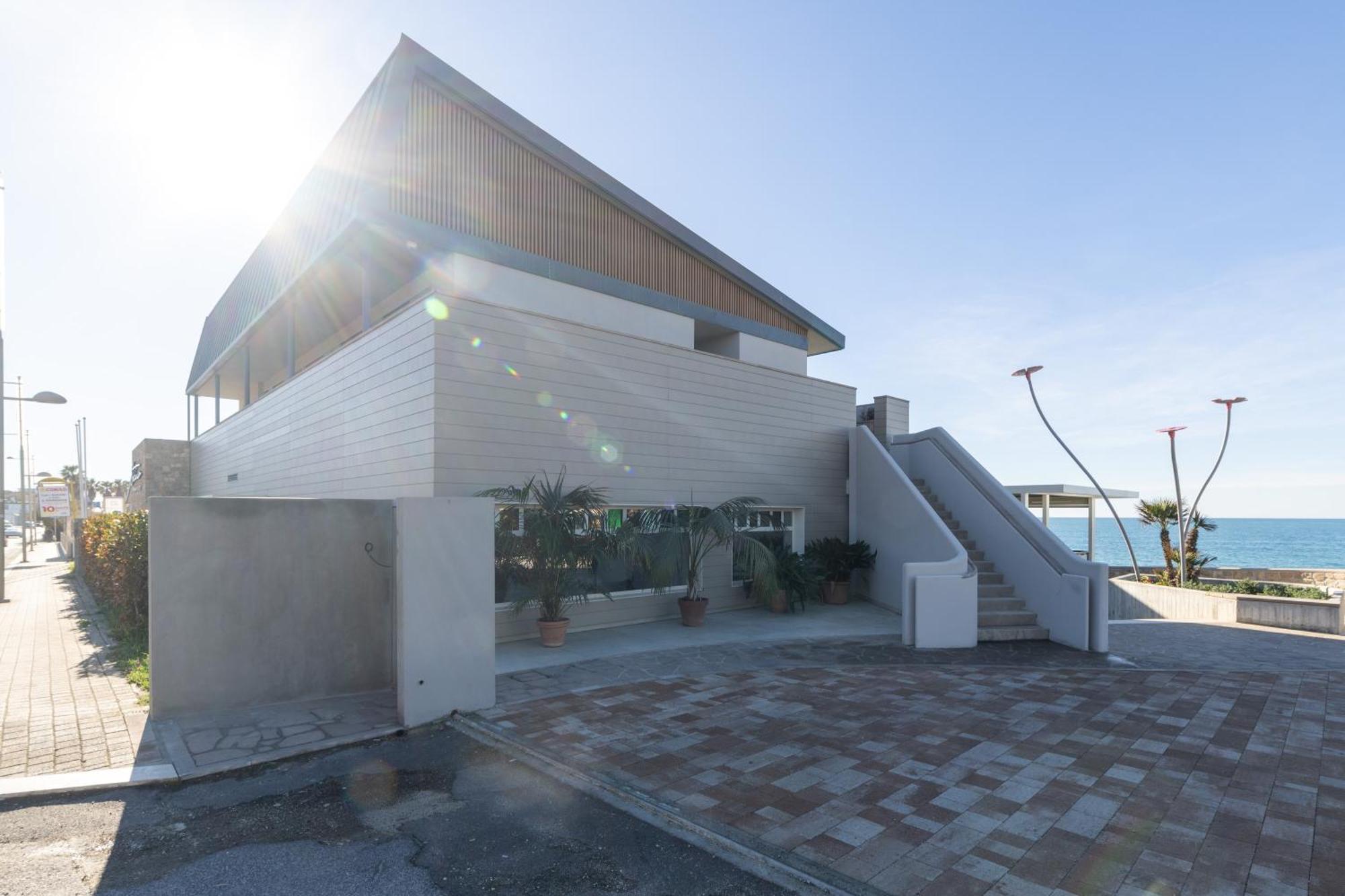 Le Suites Sul Mare Di Esterina Civitavecchia Extérieur photo