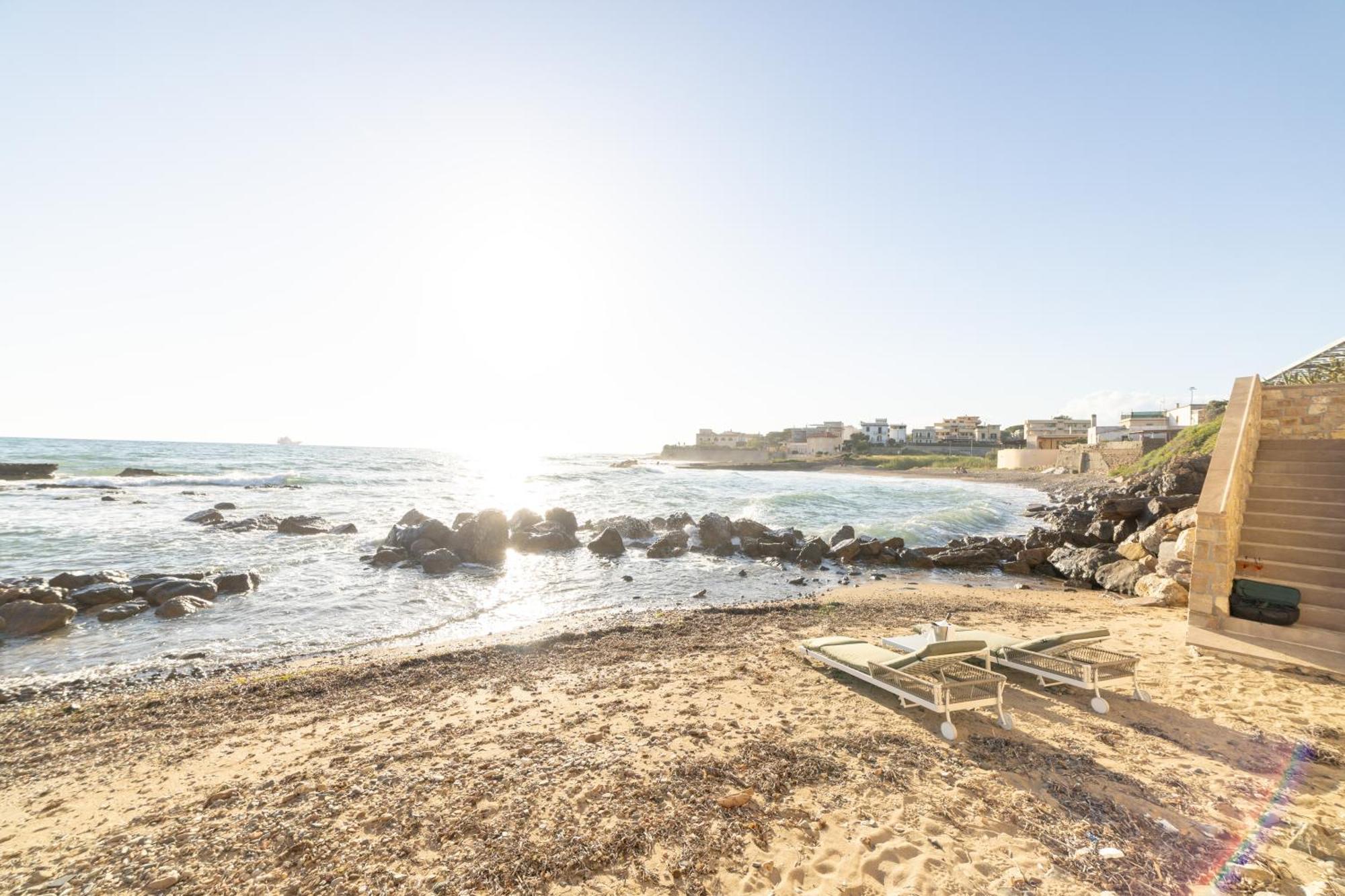 Le Suites Sul Mare Di Esterina Civitavecchia Extérieur photo