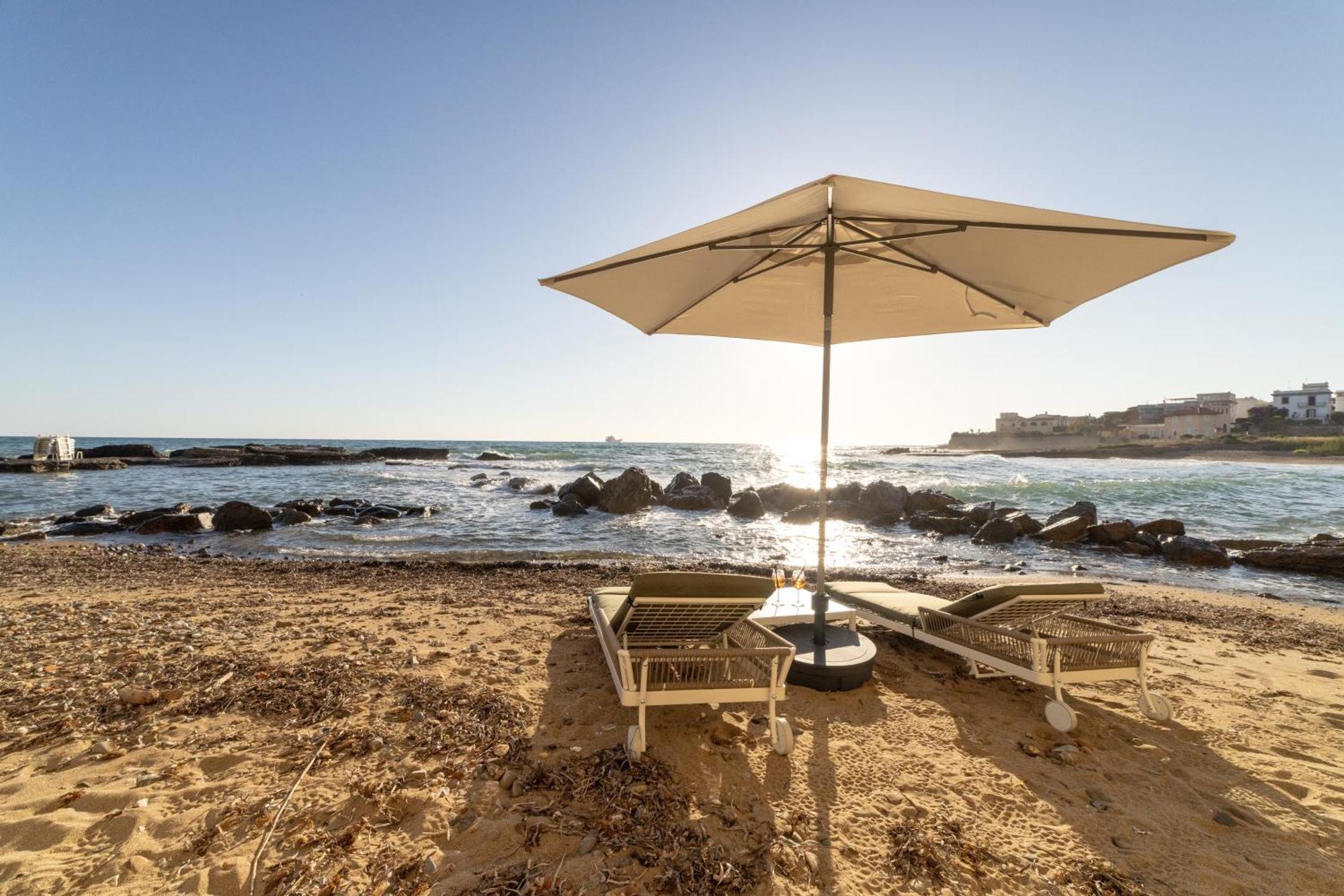 Le Suites Sul Mare Di Esterina Civitavecchia Extérieur photo