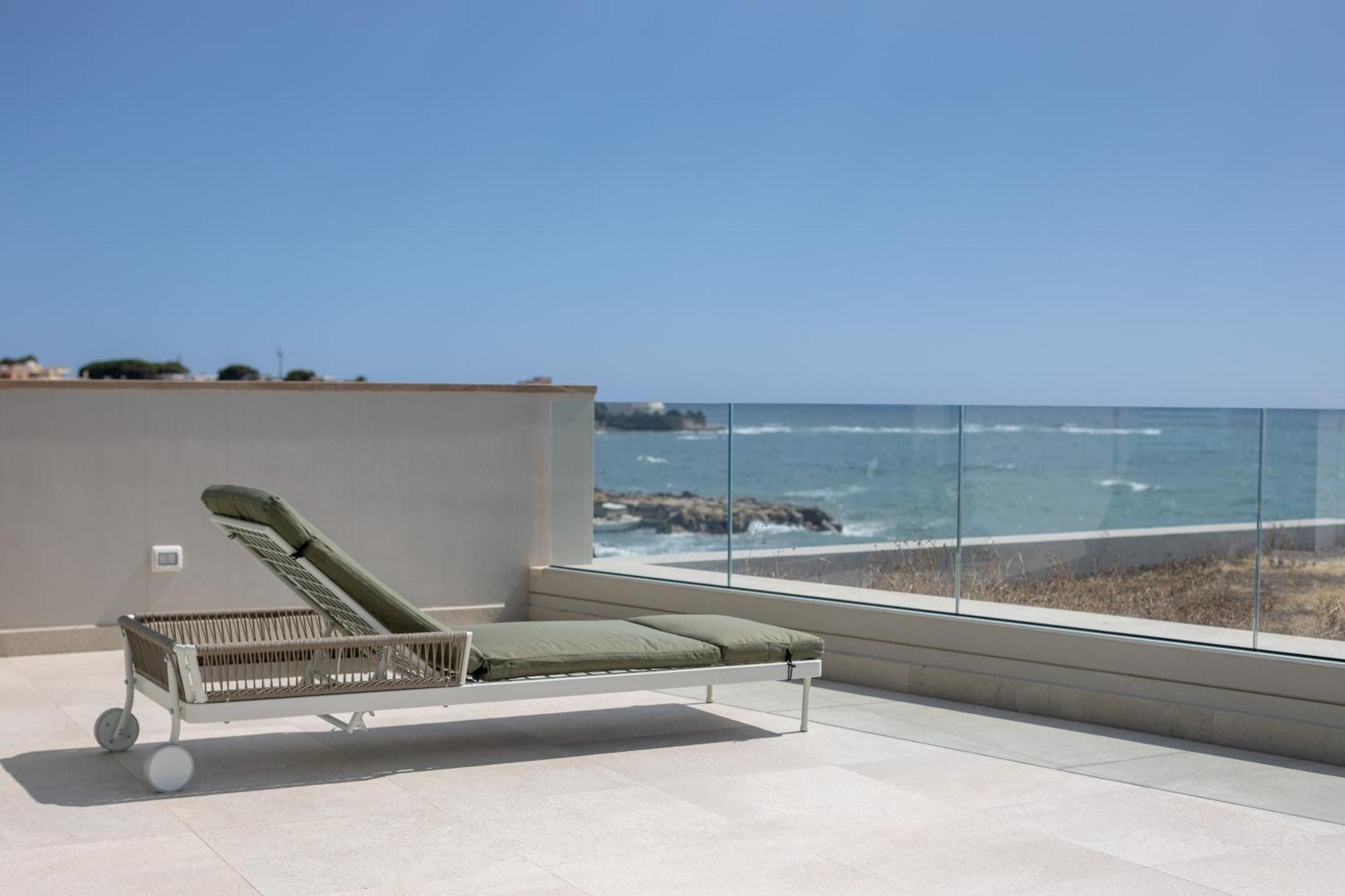Le Suites Sul Mare Di Esterina Civitavecchia Extérieur photo